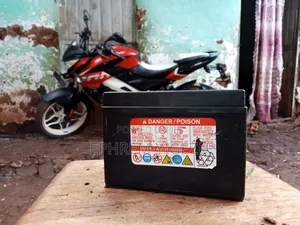 Bajaj Avenger 200 2013 Red