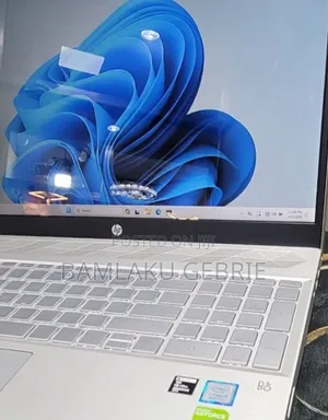 New Laptop HP Pavilion 15 8GB Intel Core i5 SSD 512GB
