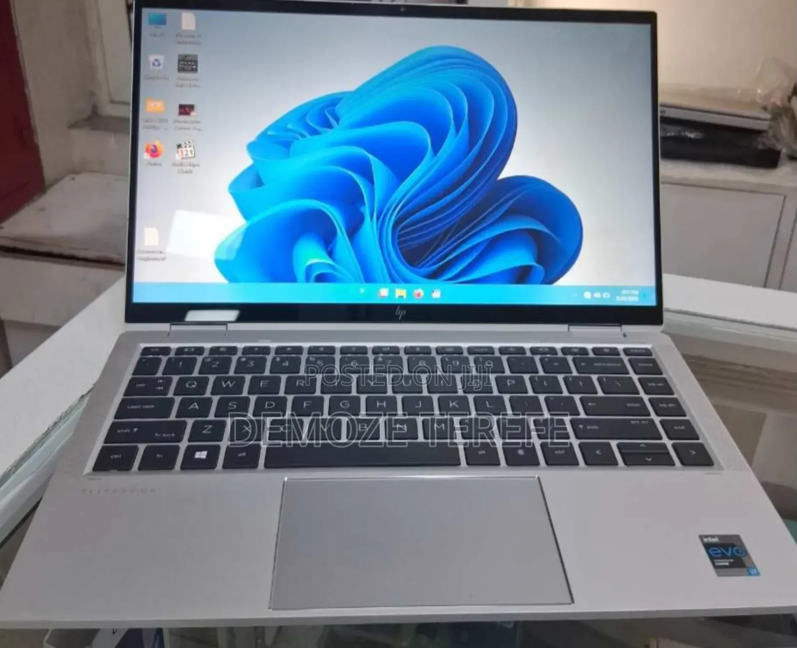 New Laptop HP EliteBook 1040 G8 16GB Intel Core i7 SSD 512GB