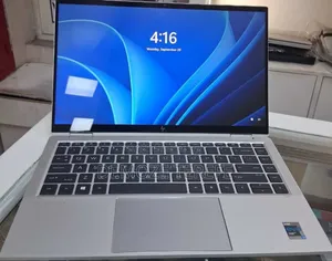 New Laptop HP EliteBook 1040 G8 16GB Intel Core i7 SSD 512GB