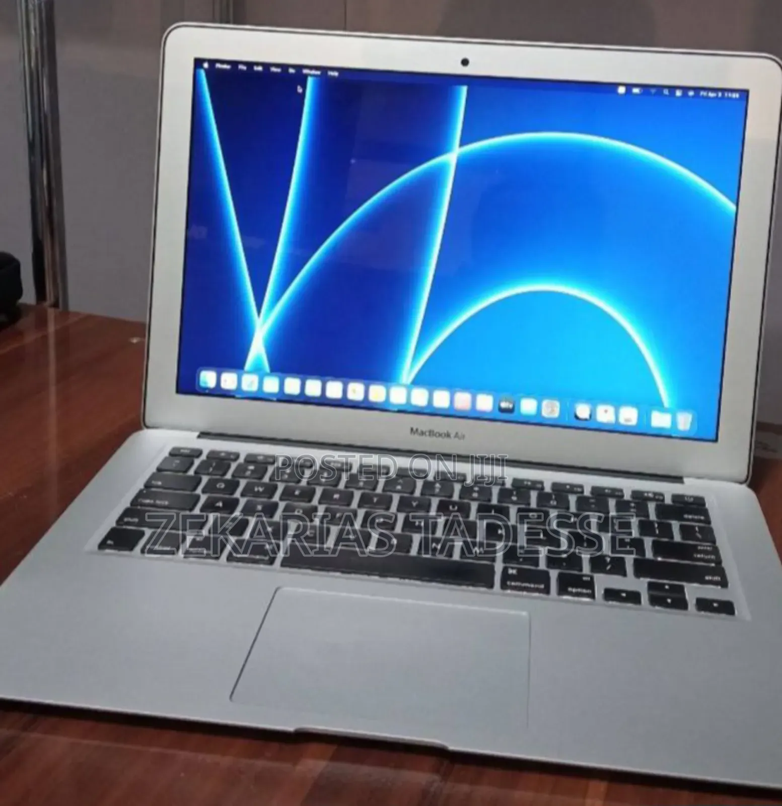 New Laptop Apple MacBook Air 2015 8GB Intel Core i5 SSD 256GB
