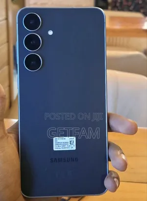New Samsung Galaxy S25 256 GB Silver