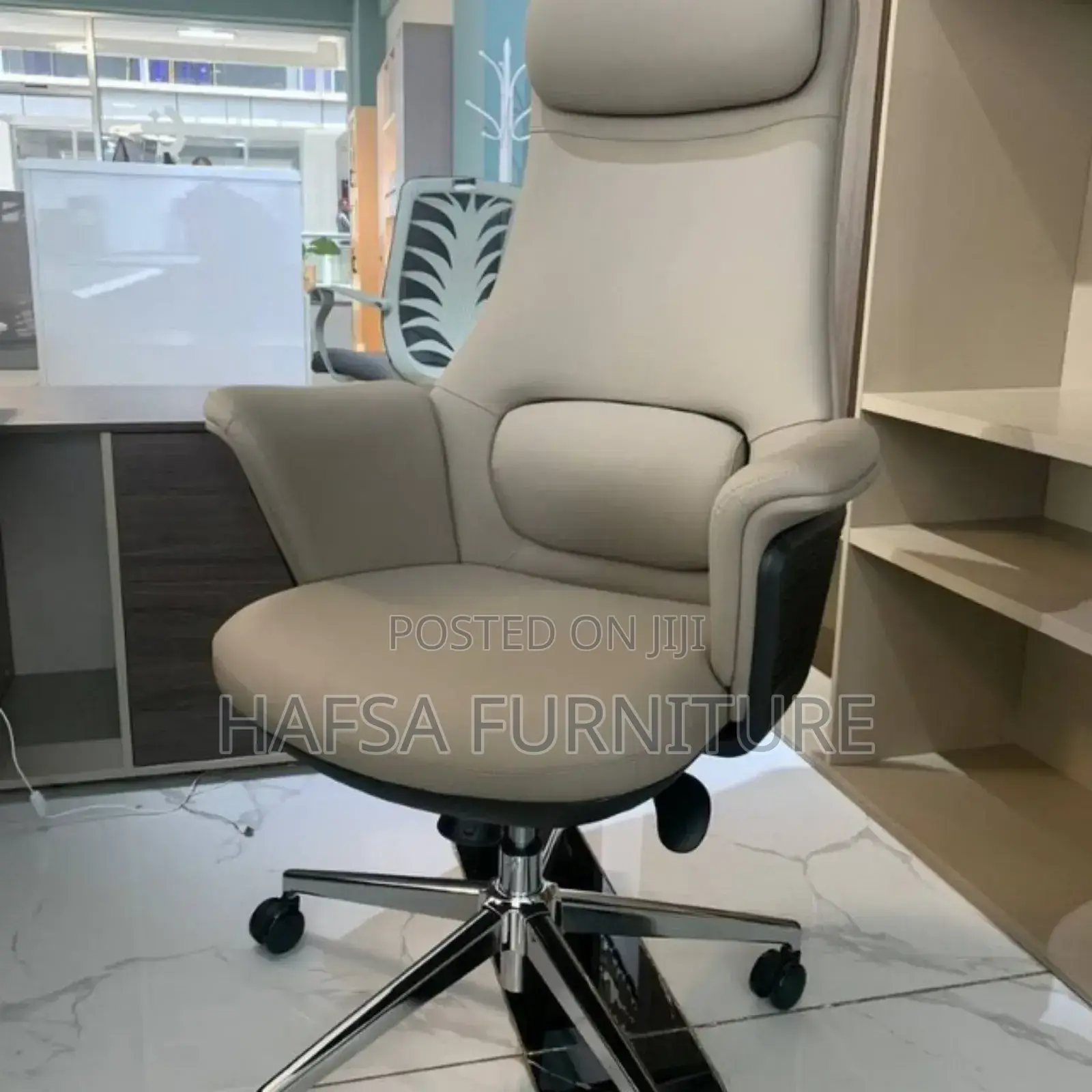 Luxury Big and Fully Imported Chair
