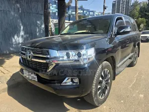 Toyota Land Cruiser 2016 Black