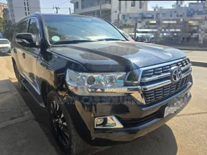 Toyota Land Cruiser 2016 Black