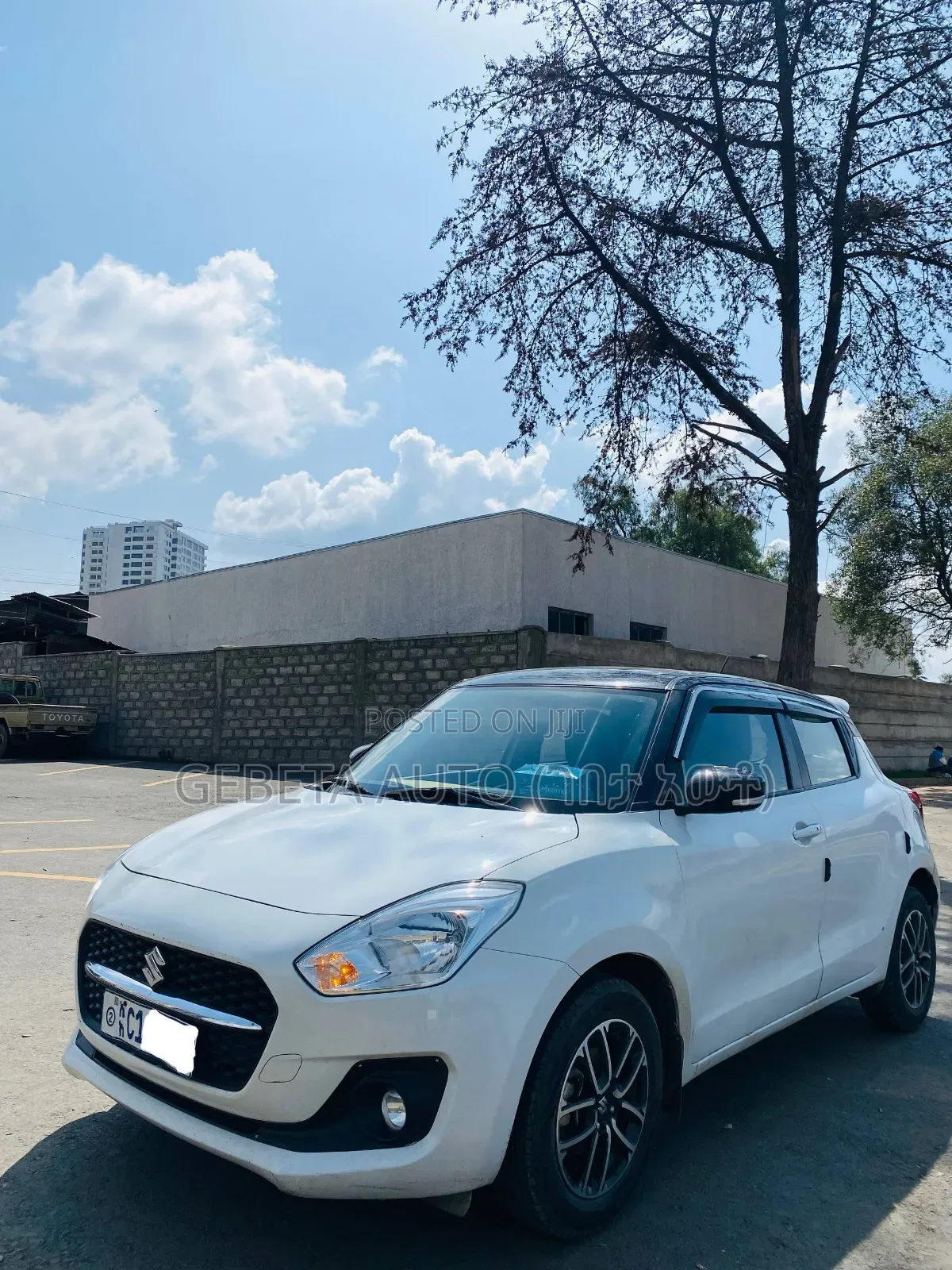 Suzuki Swift 2022 White