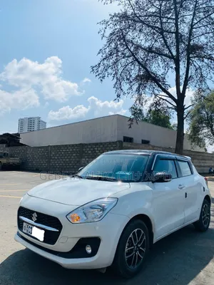 Suzuki Swift 2022 White