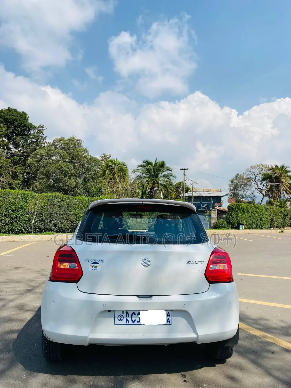 Suzuki Swift 2022 White