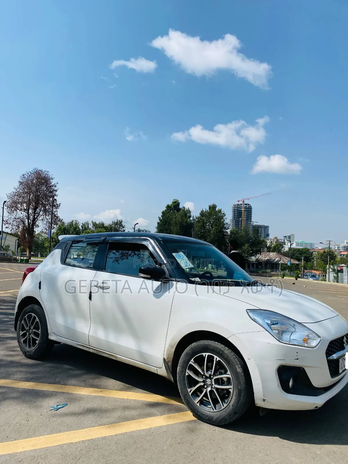 Suzuki Swift 2022 White
