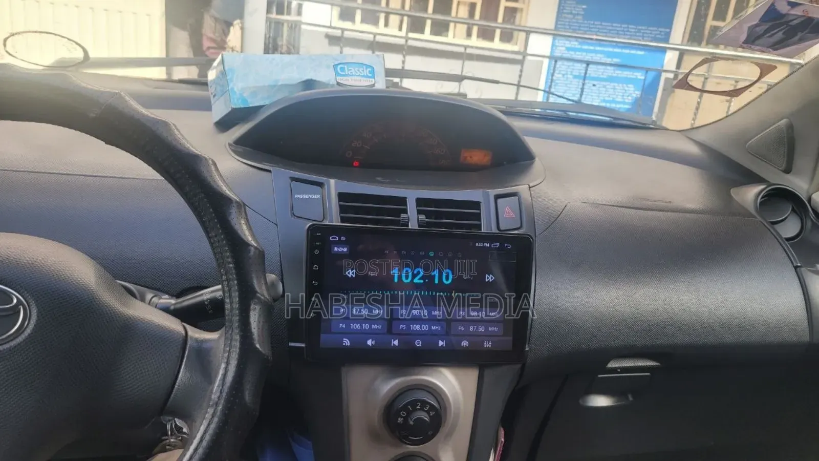 Toyota Yaris 2010 Silver