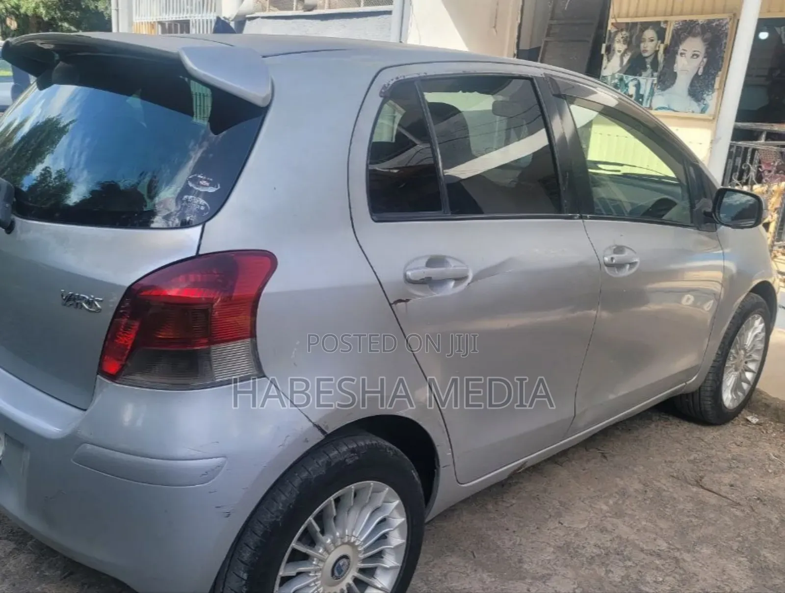 Toyota Yaris 2010 Silver