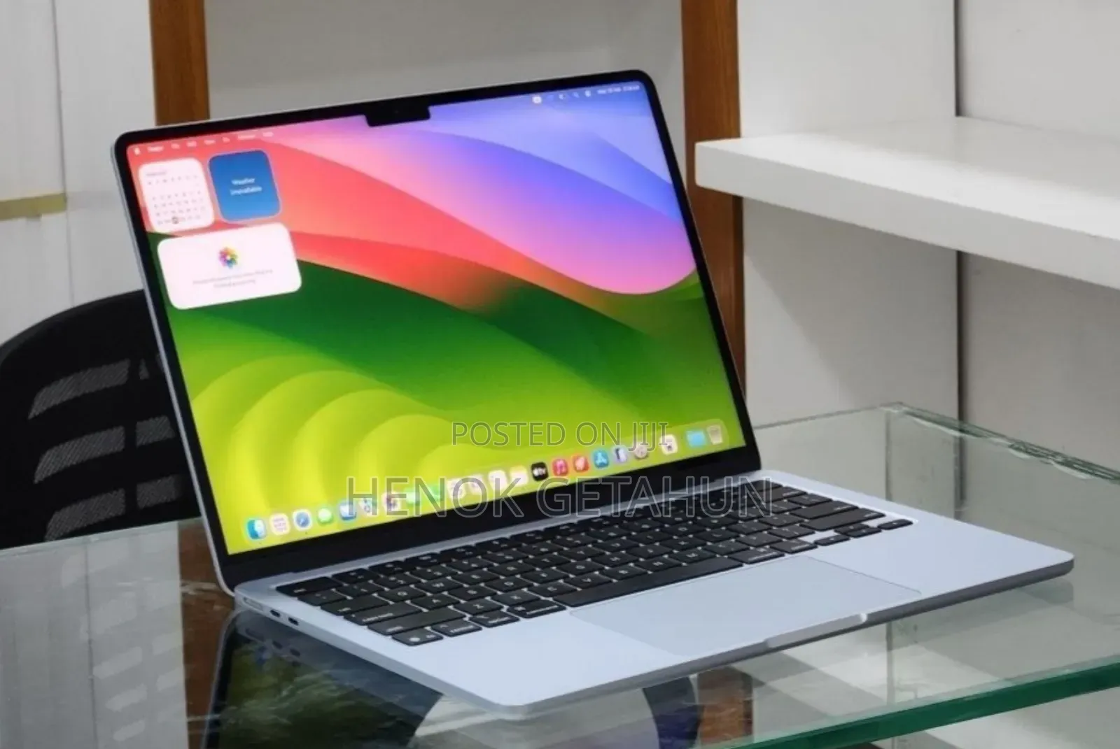 New Laptop Apple MacBook Air 2025 M4 13-inch 16GB Apple M4 SSD 256GB