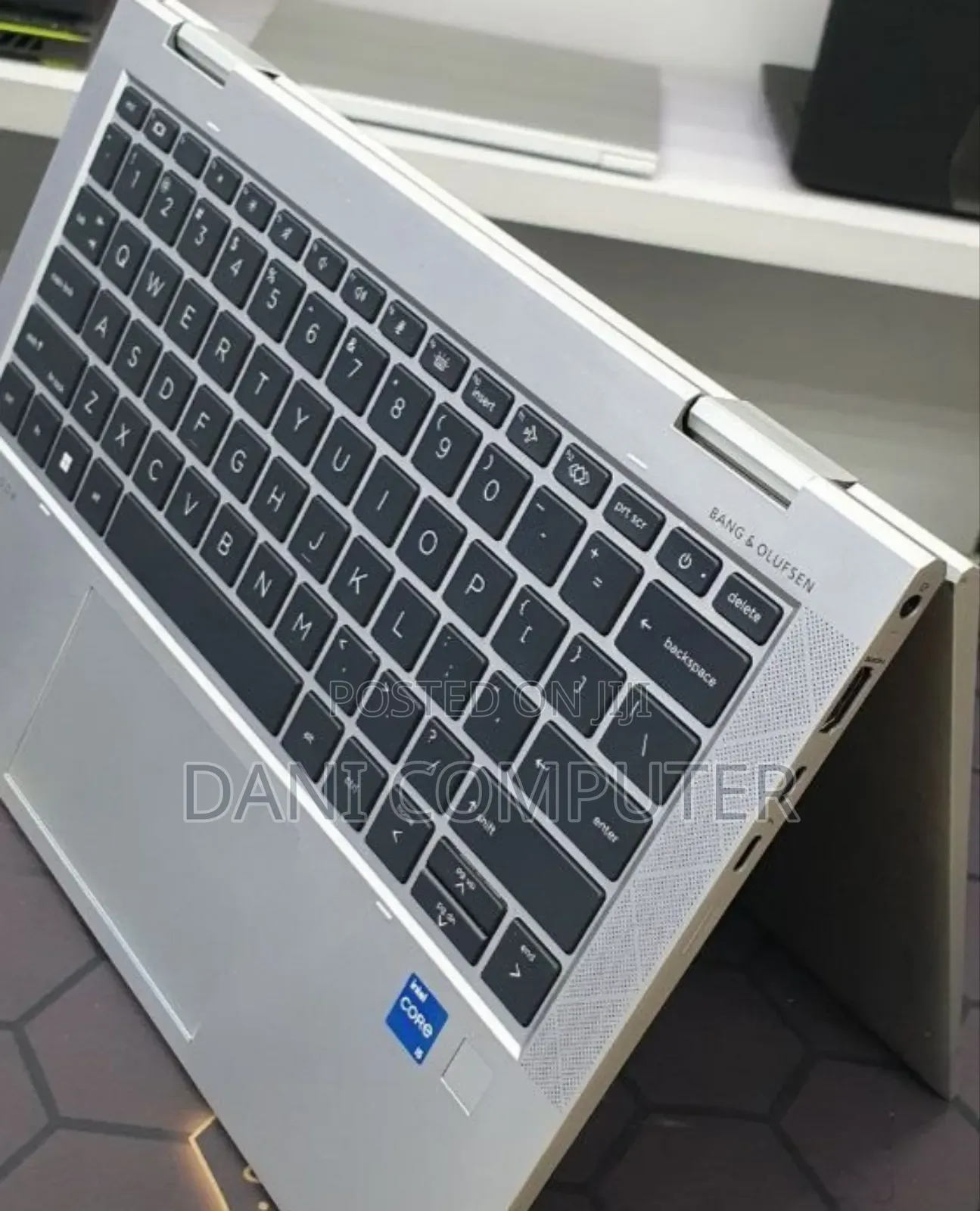 New Laptop HP EliteBook 830 G8 16GB Intel Core i5 SSD 512GB