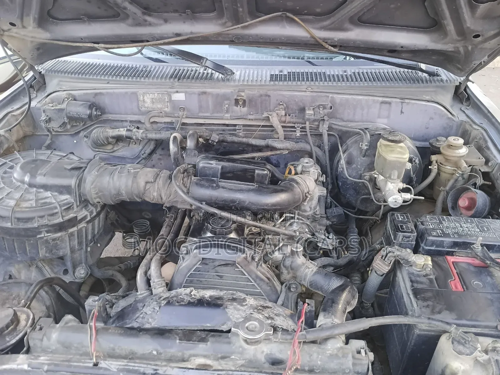 Toyota Hilux 2000 Gray
