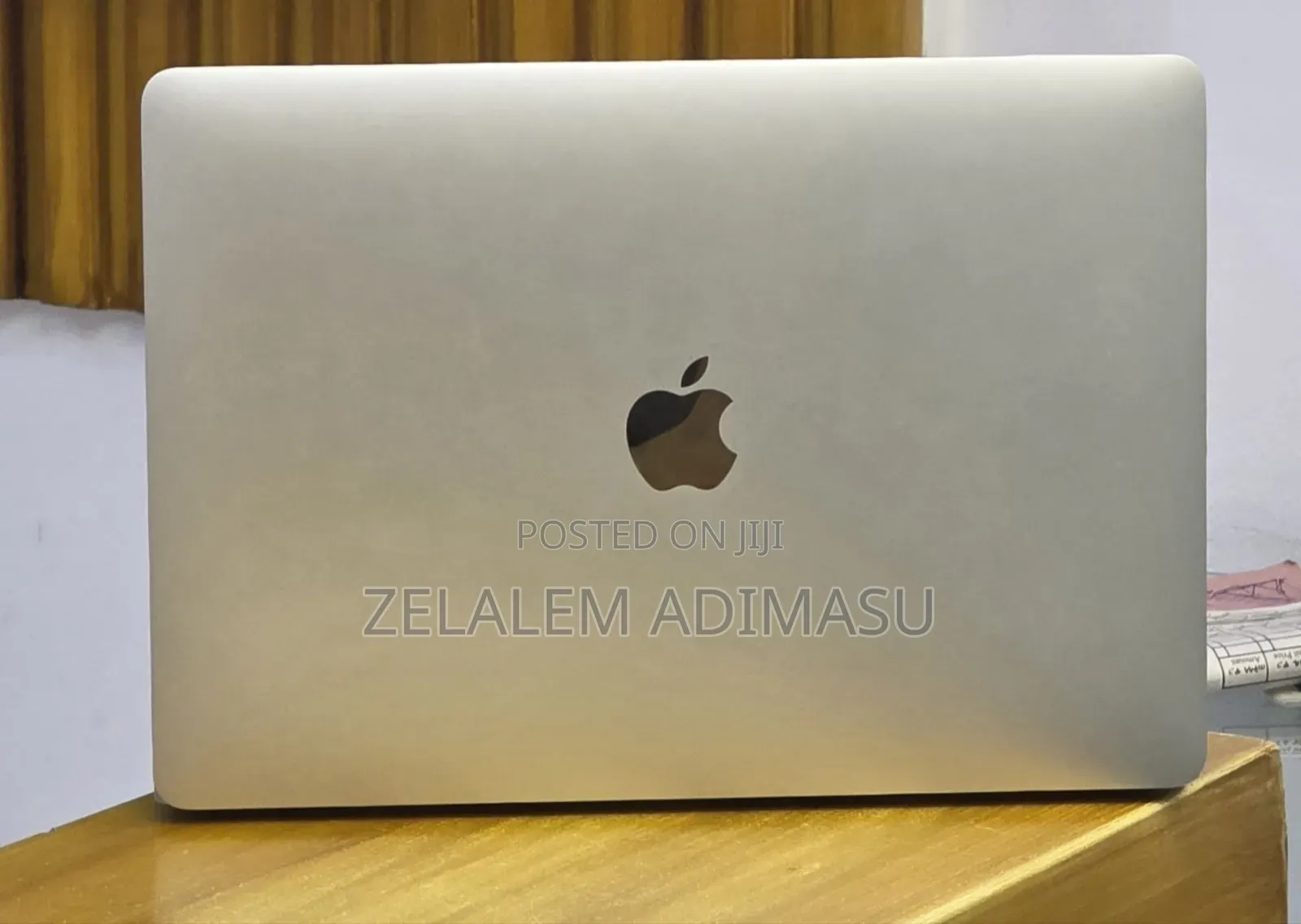 New Laptop Apple MacBook Pro 2019 8GB Intel Core i5 SSD 128GB