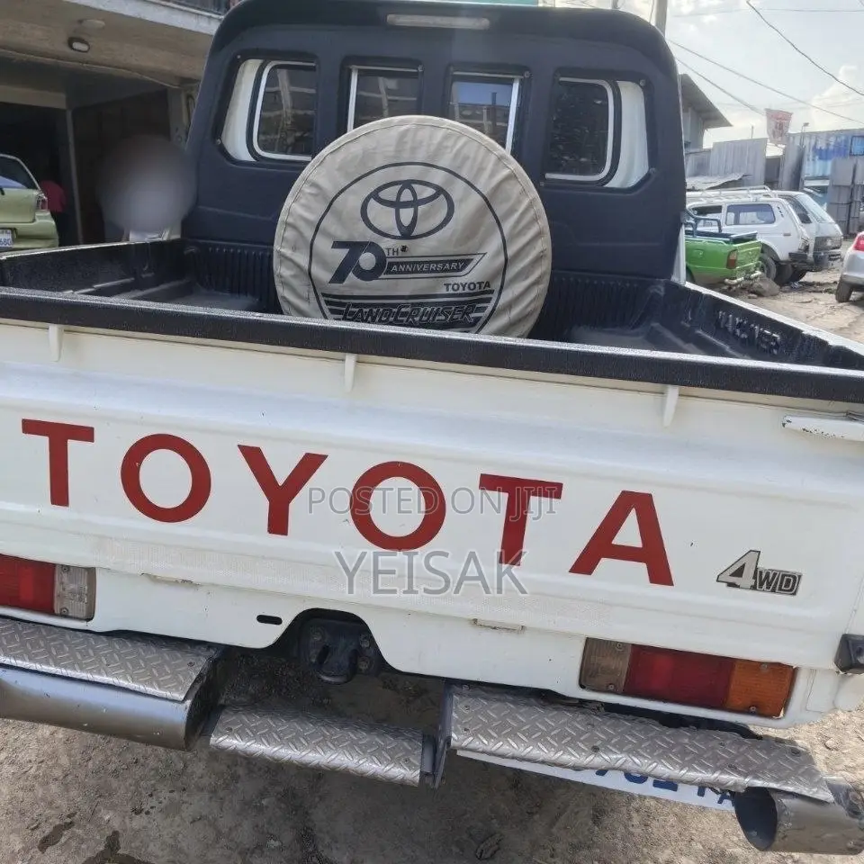 Toyota Land Cruiser 2018 White