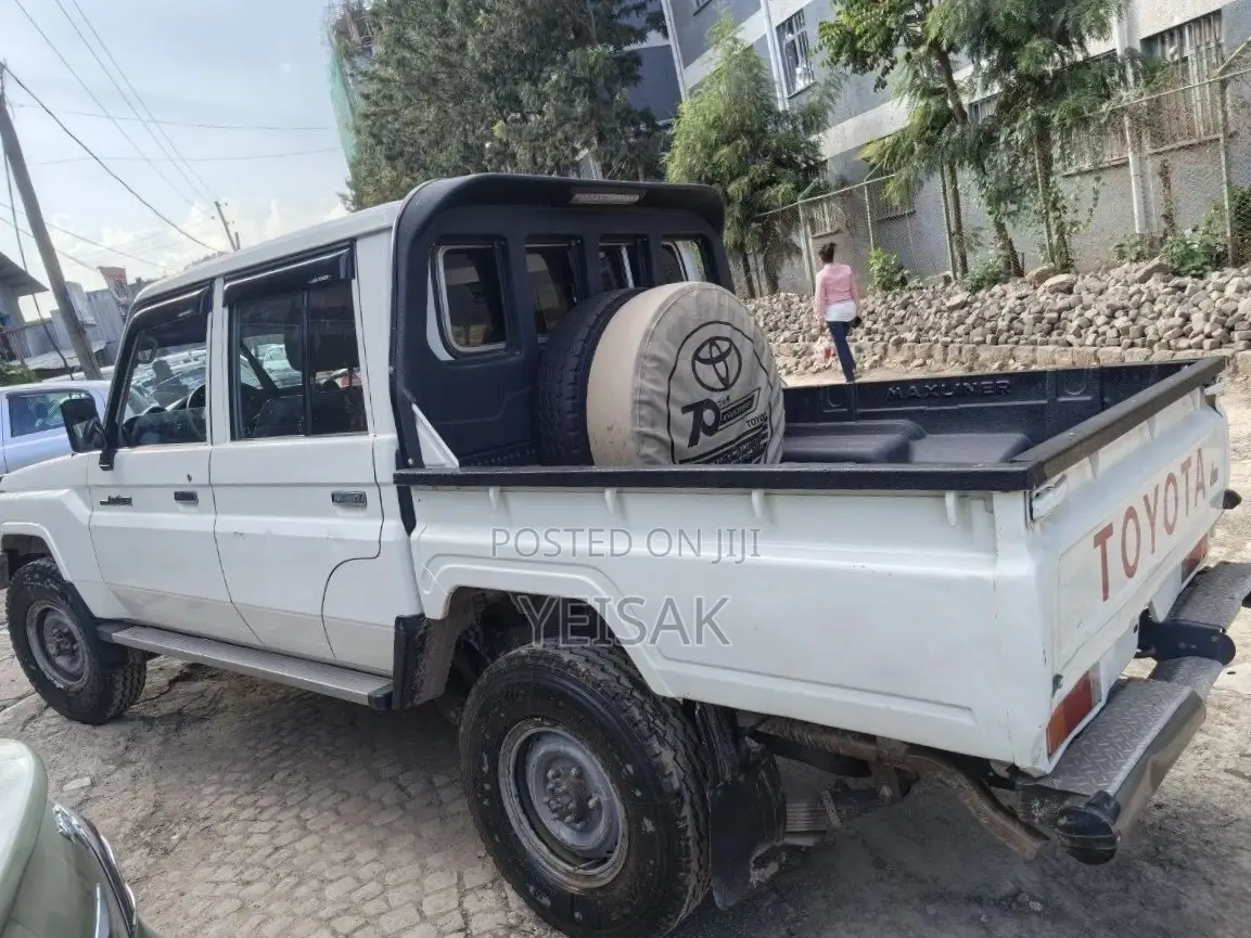 Toyota Land Cruiser 2018 White