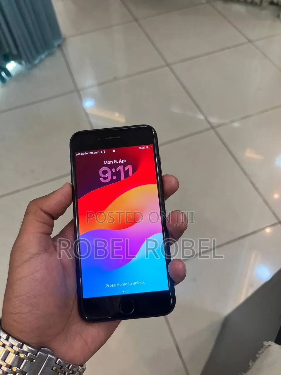 Apple iPhone SE 64 GB Black