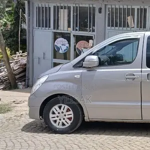 Hyundai Starex 2017 Silver