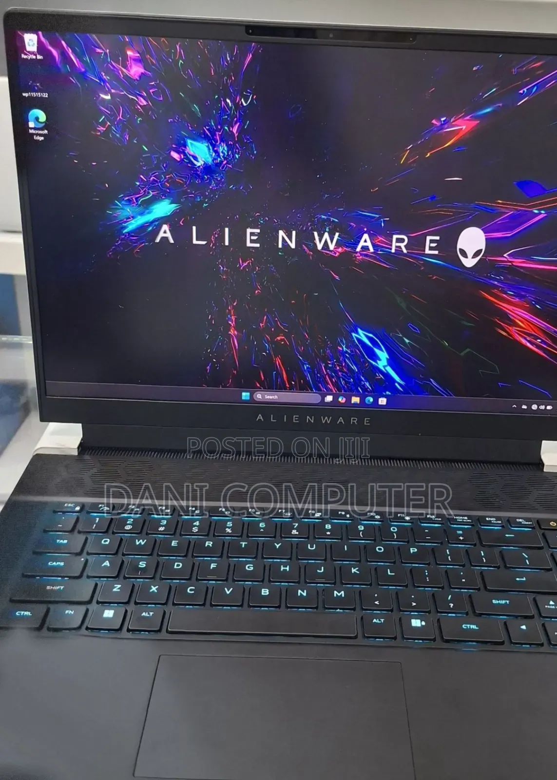 New Laptop Alienware M15 r3 16GB Intel Core Ultra 7 SSD 1T