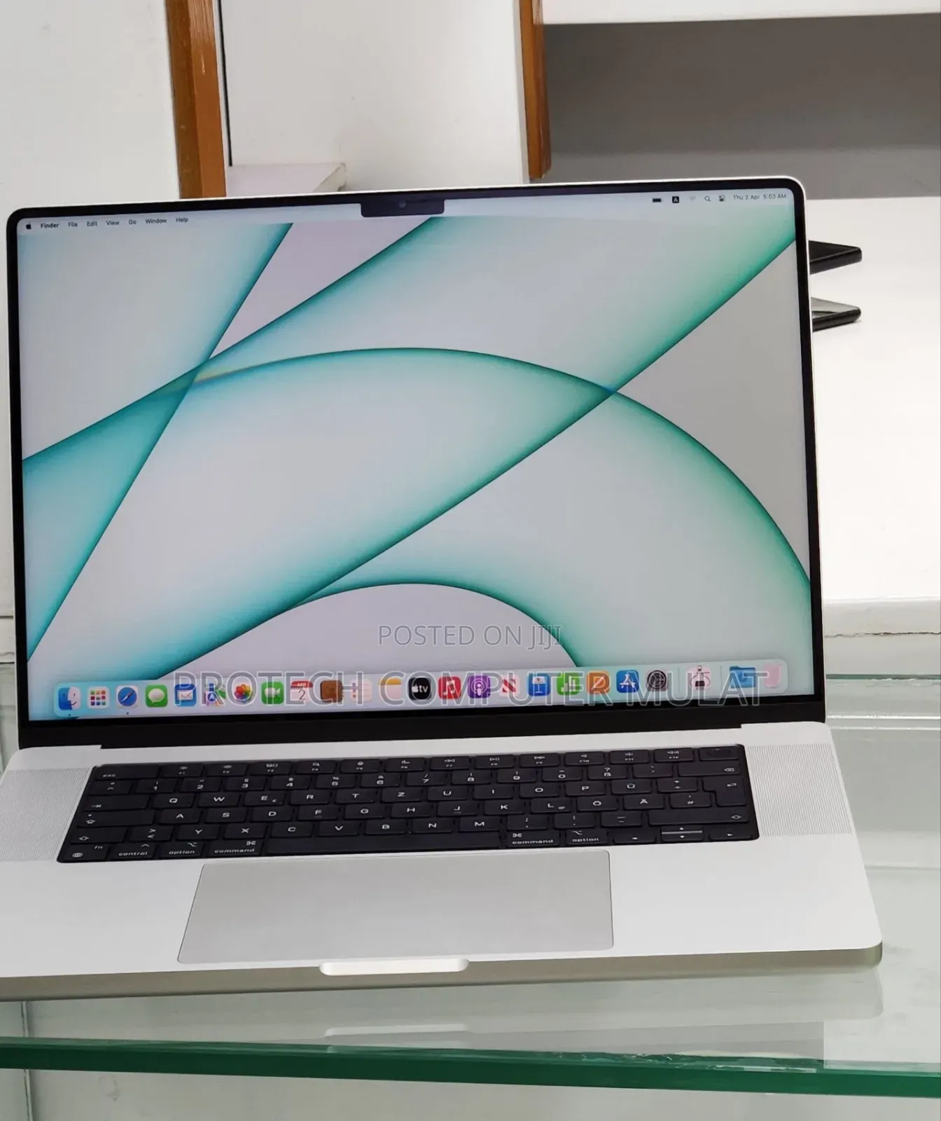 New Laptop Apple MacBook Pro M1 16GB Apple M1 Pro SSD 512GB