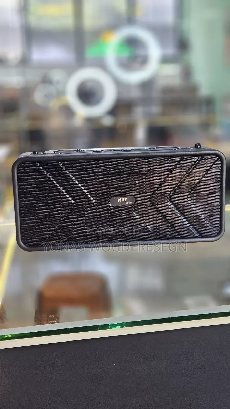 Wuf Portable Speaker and Fm