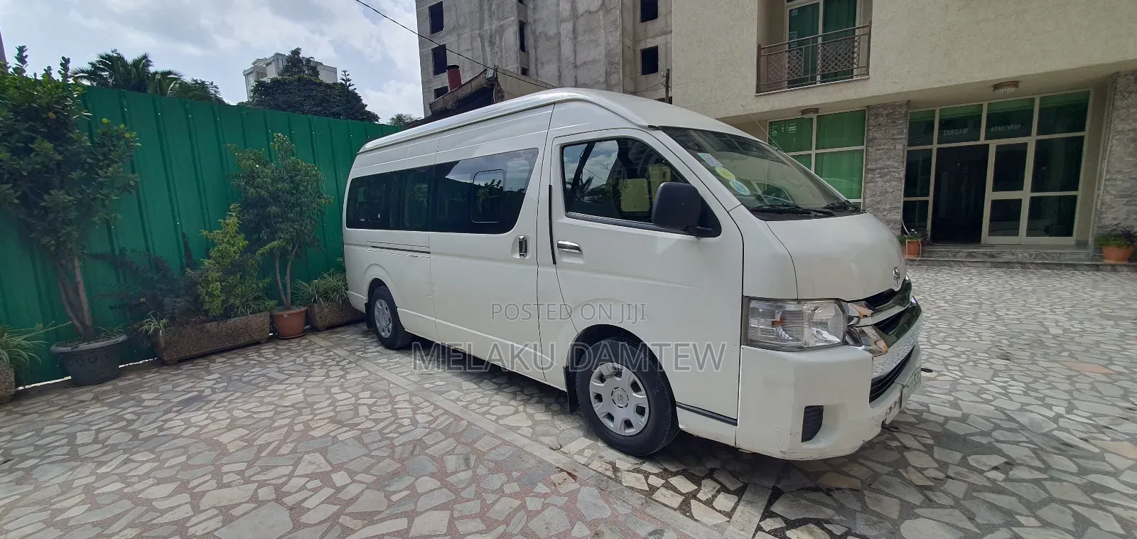Toyota Grand HiAce 2018 White