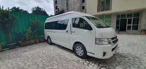 Toyota Grand HiAce 2018 White