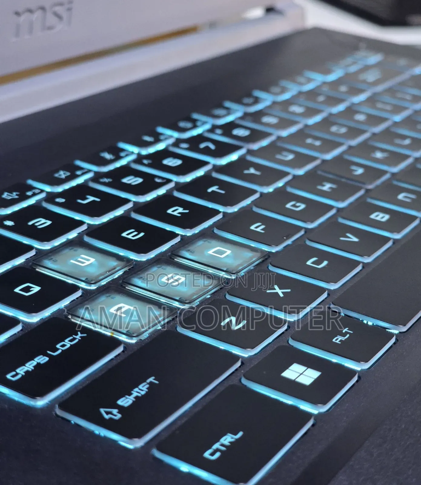 New Laptop MSI CR700 16GB Intel Core i5 SSD 512GB