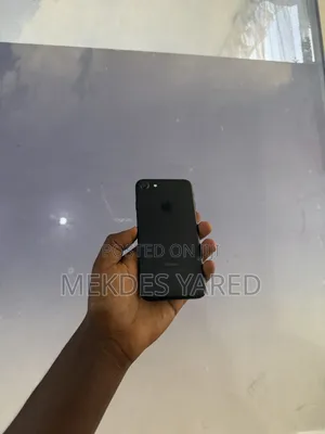 New Apple iPhone 7 128 GB Black