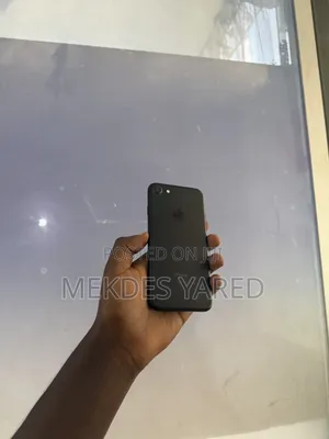 New Apple iPhone 7 128 GB Black