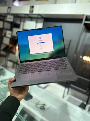 New Laptop Apple MacBook Pro 2025 M5 14-inch 16GB Apple M5 SSD 512GB