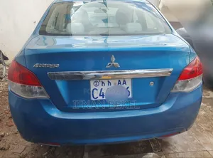 Mitsubishi Attrage 2021 Blue