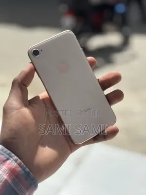 Apple iPhone 8 64 GB Gold