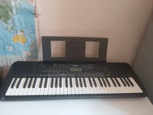 Yamaha Piano/ Keyboard