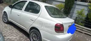 Toyota Platz 2005 White