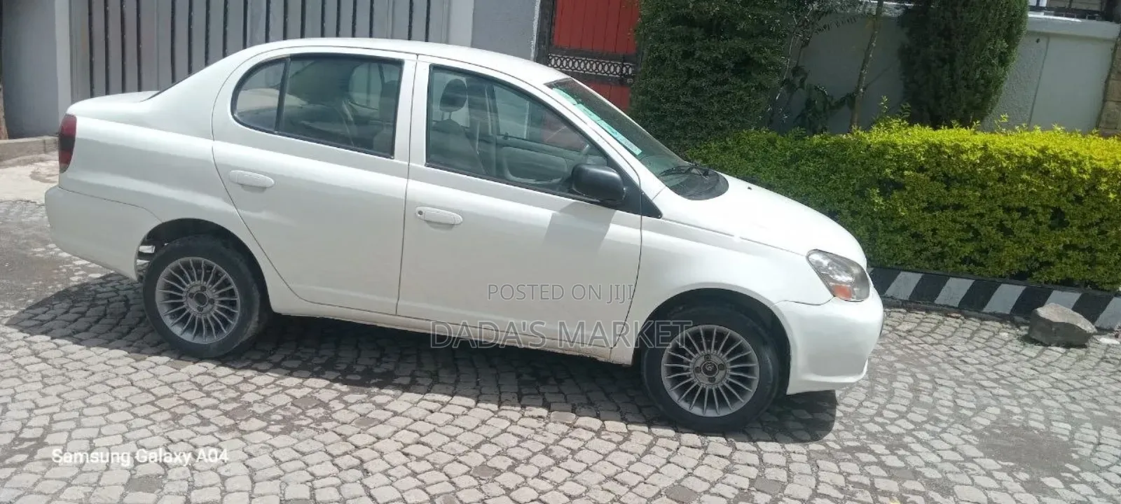 Toyota Platz 2005 White