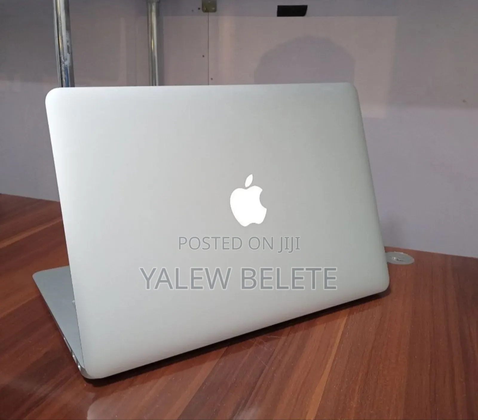 New Laptop Apple MacBook 2015 8GB Intel Core i5 SSD 128GB