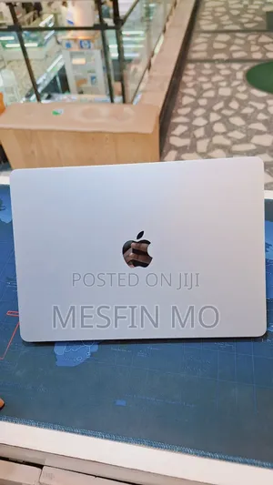 New Laptop Apple MacBook Air 2025 M4 13-inch 16GB Apple M4 SSD 256GB