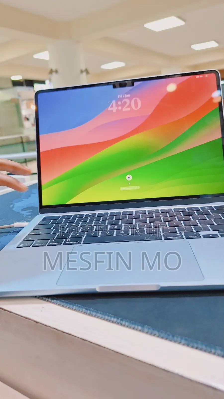 New Laptop Apple MacBook Air 2025 M4 13-inch 16GB Apple M4 SSD 256GB