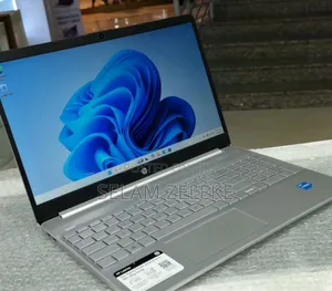 New Laptop HP 8GB Intel Core i3 SSD 256GB