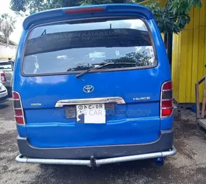 Toyota HiAce 2011 Blue