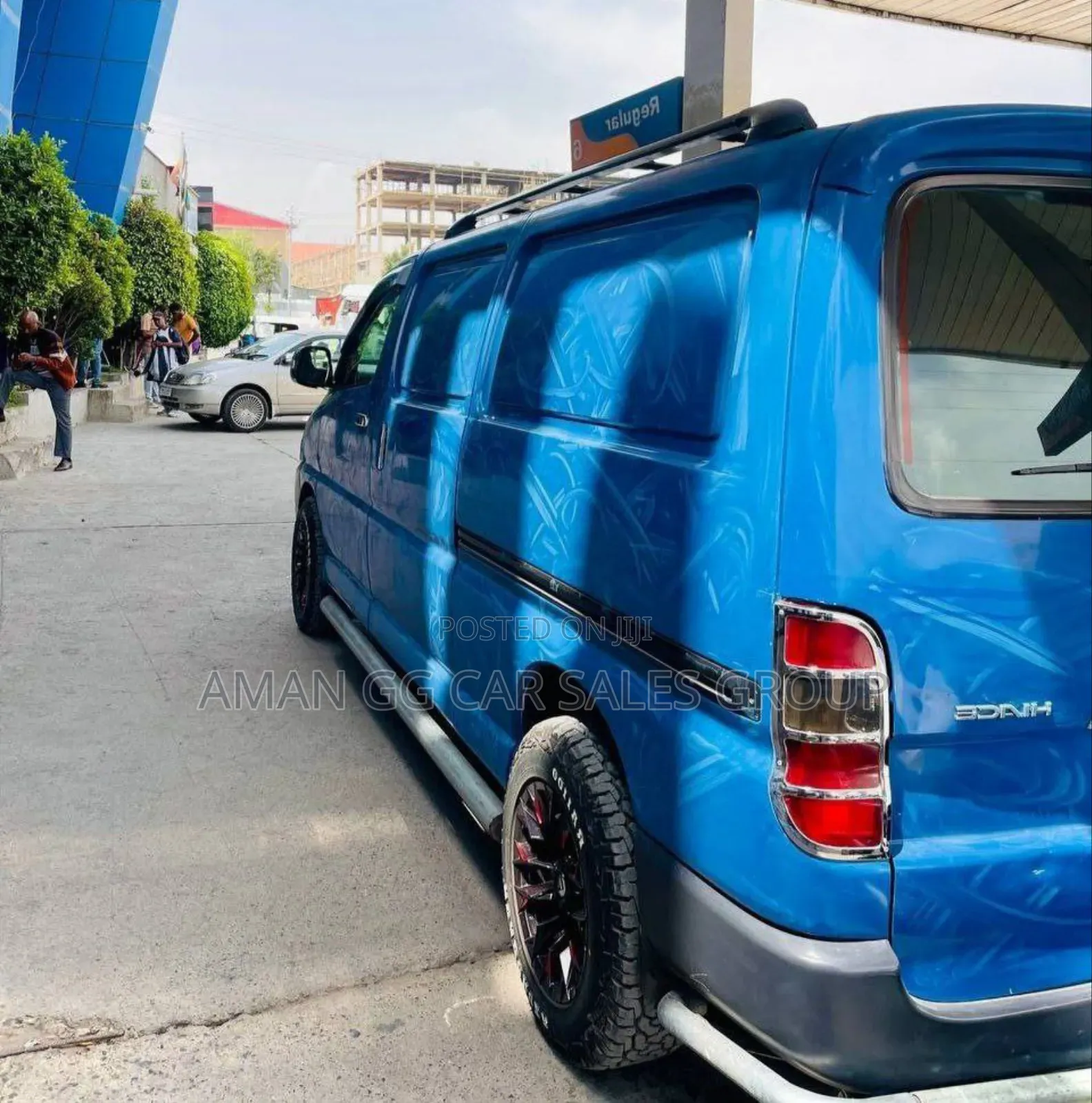 Toyota HiAce 2011 Blue