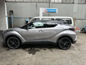 Toyota C-HR XLE FWD 2020 Gray