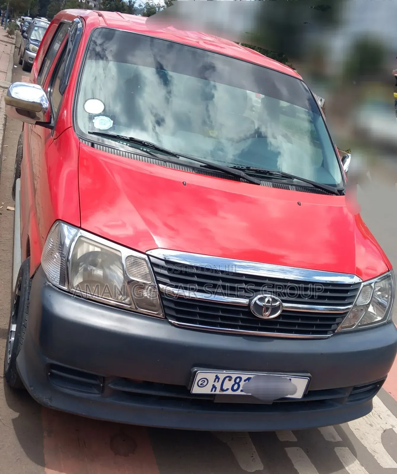 Toyota HiAce 2011 Red