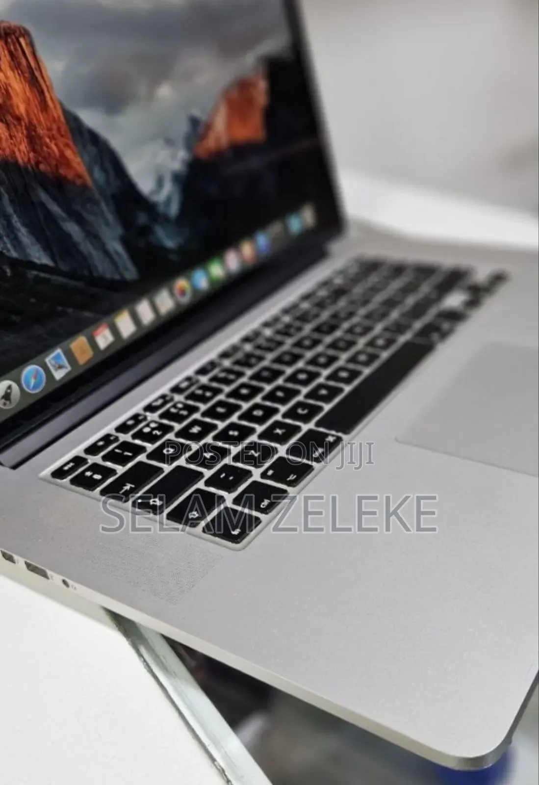 New Laptop Apple MacBook Pro 2019 16GB Intel Core i7 SSD 256GB