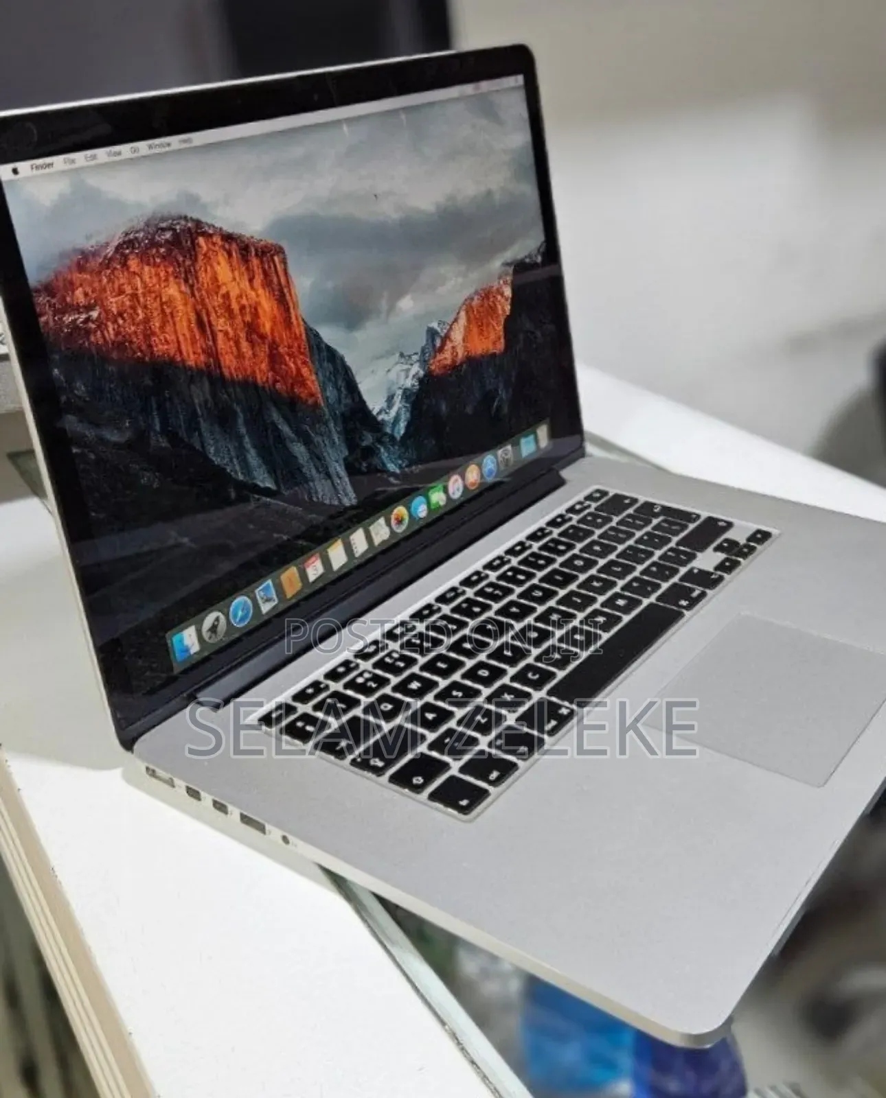 New Laptop Apple MacBook Pro 2019 16GB Intel Core i7 SSD 256GB