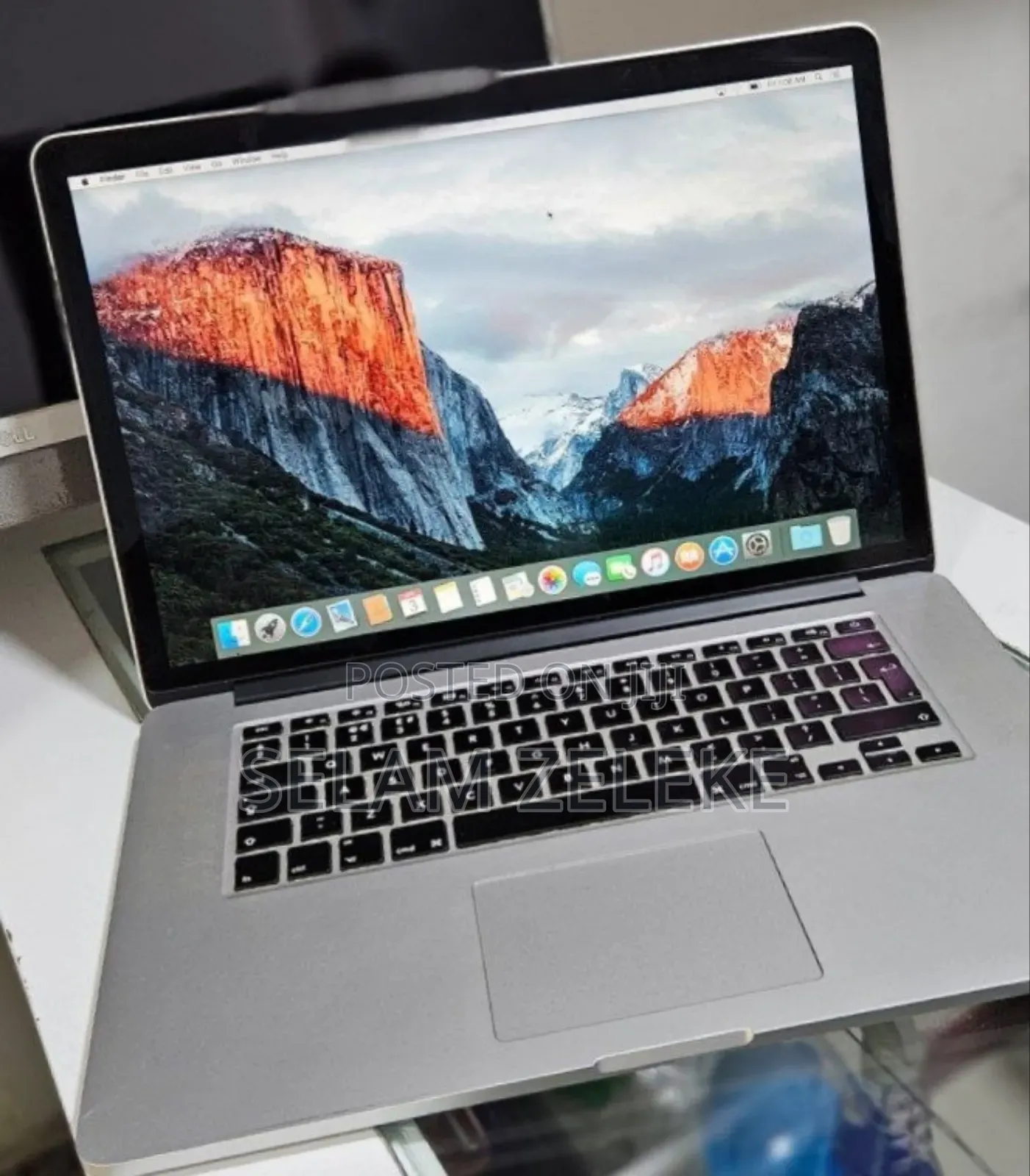 New Laptop Apple MacBook Pro 2019 16GB Intel Core i7 SSD 256GB