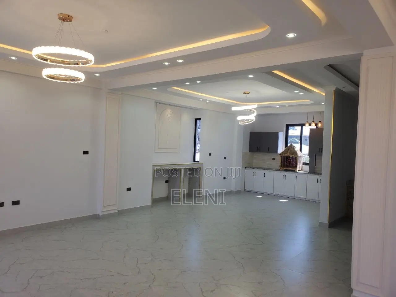 Furnished 11bdrm House in Arada for sale