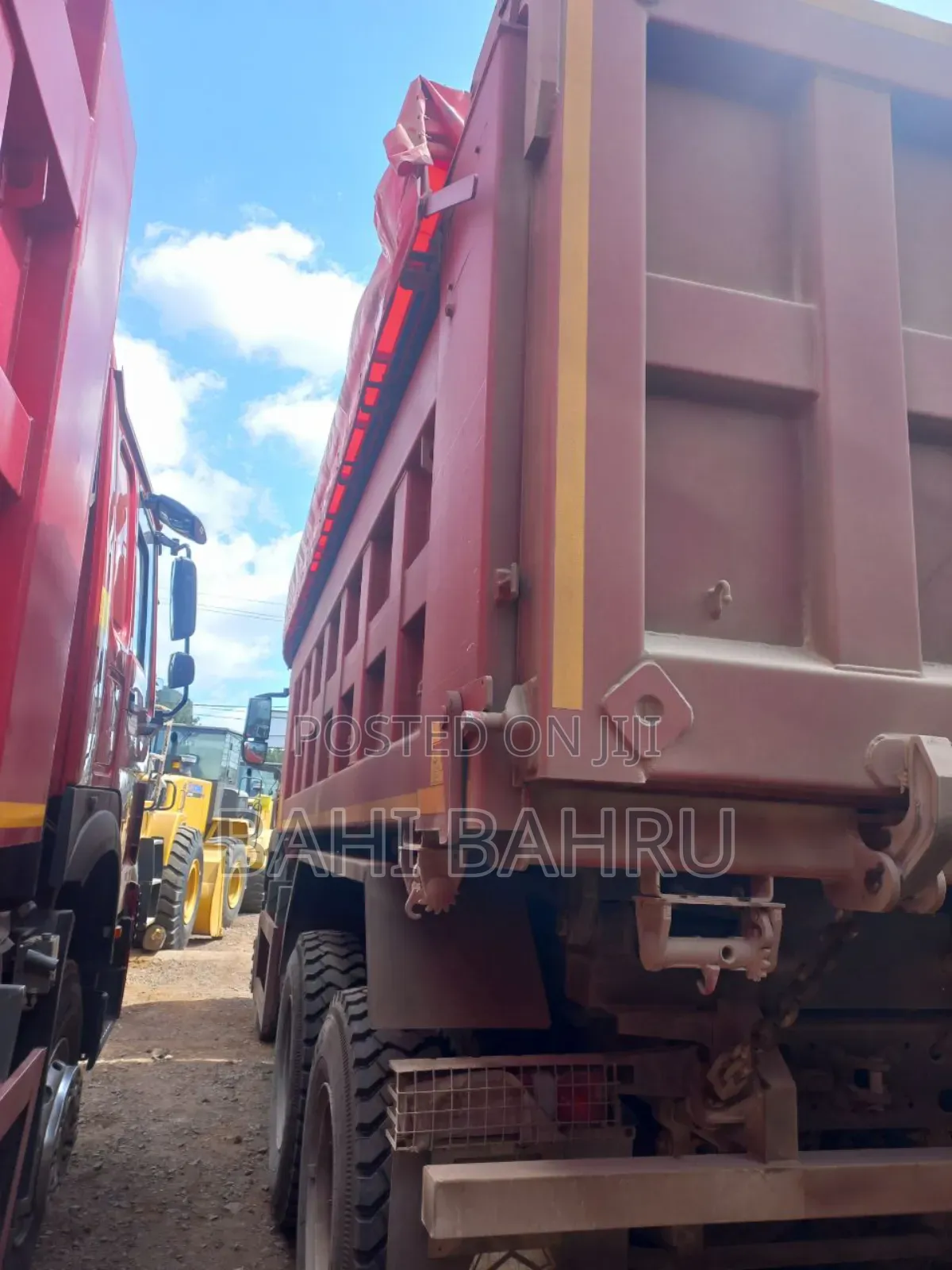 Sino Dumptruck (ባለሸራ)